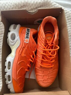 Nike Women’s Orange Sneakers with White Sole & 'Just Do It' Accent AirTN